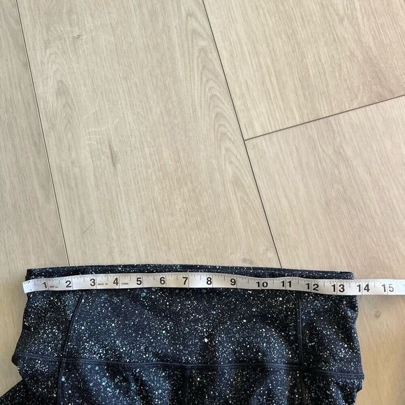 Lululemon women’s crop womens leggings size 8 - Picture 5 of 9
